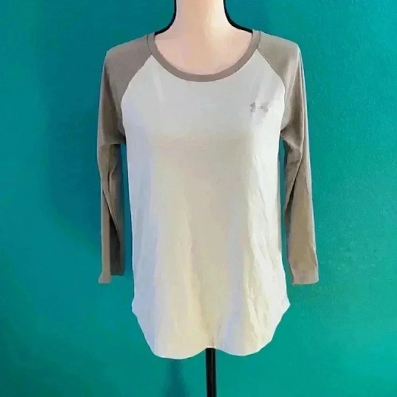 ⭐️ Under armour long sleeve athletic shirt in size medium - Picture 1 of 5